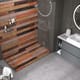 Platos de ducha de resina decorados Bruntec Design 3D Madera Rústica Ambiente 1