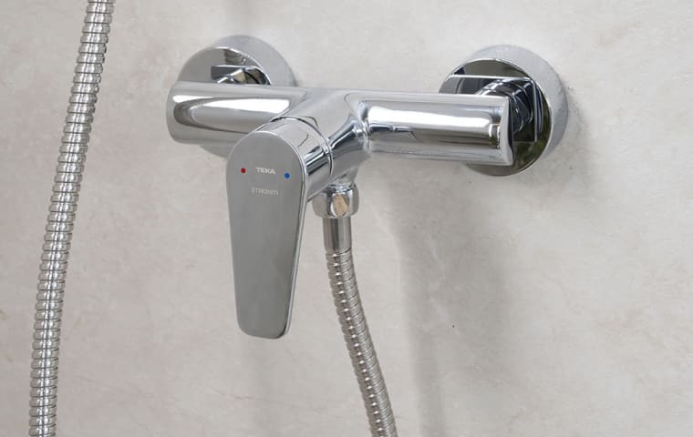Grifo de ducha Manacor Strohm Teka Detalle 1