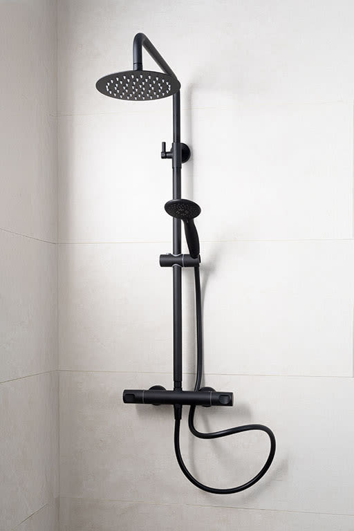 Columna de ducha extensible termostático Strohm Teka Manacor Ambiente 3