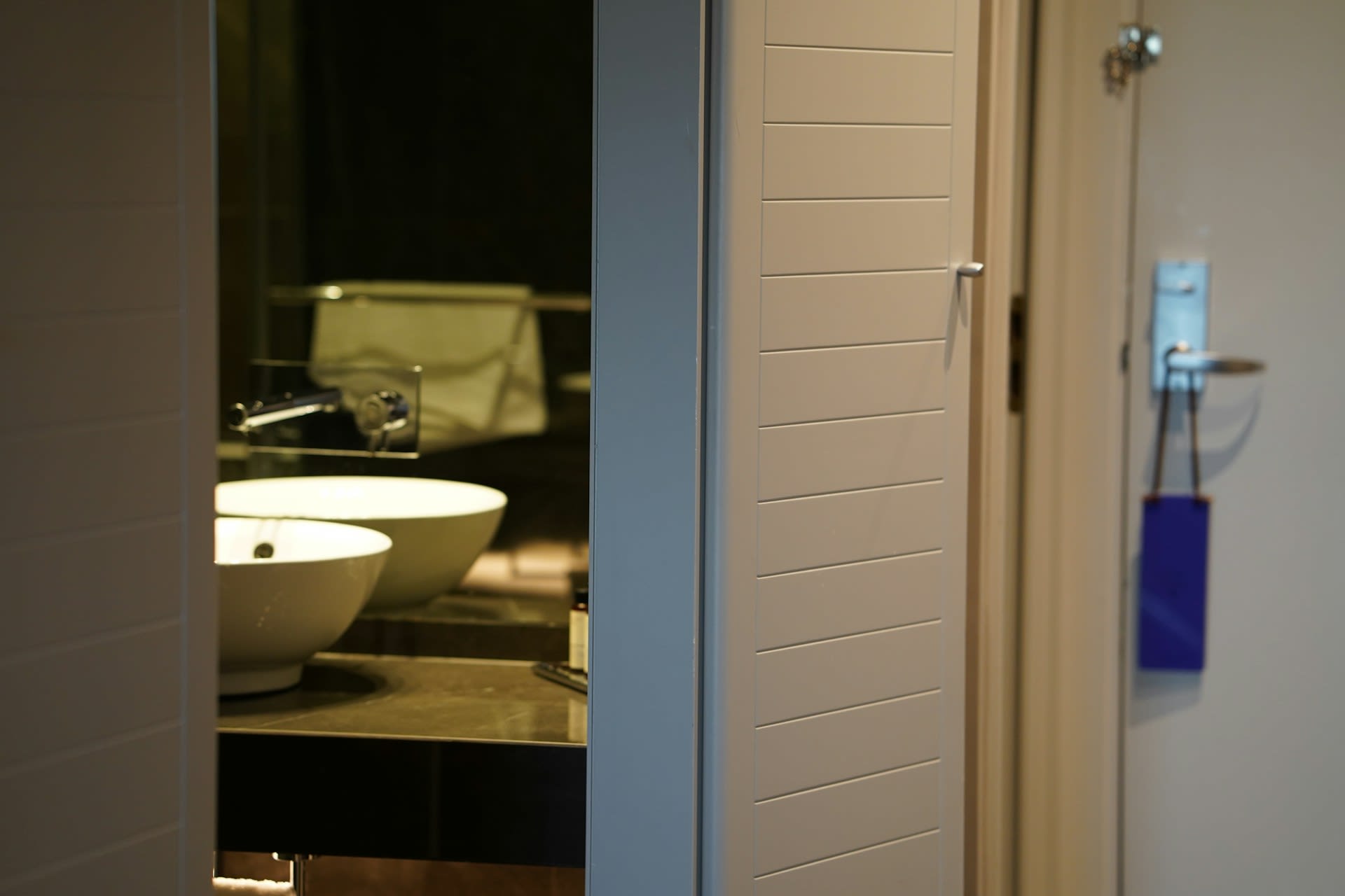 El mejor mobiliario de baño para hoteles