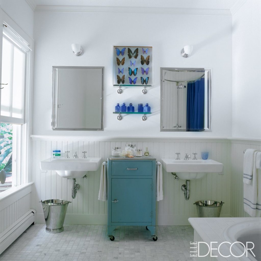 El discreto baño en blanco y azul de Sarah Jessica Parker